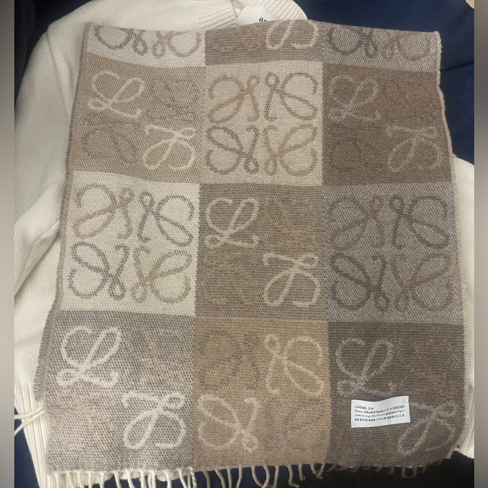 Loewe Anagram Scarf in Wool and Cashmere White/Beige